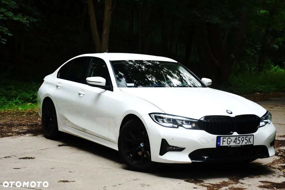 BMW Seria 3 320i - 4