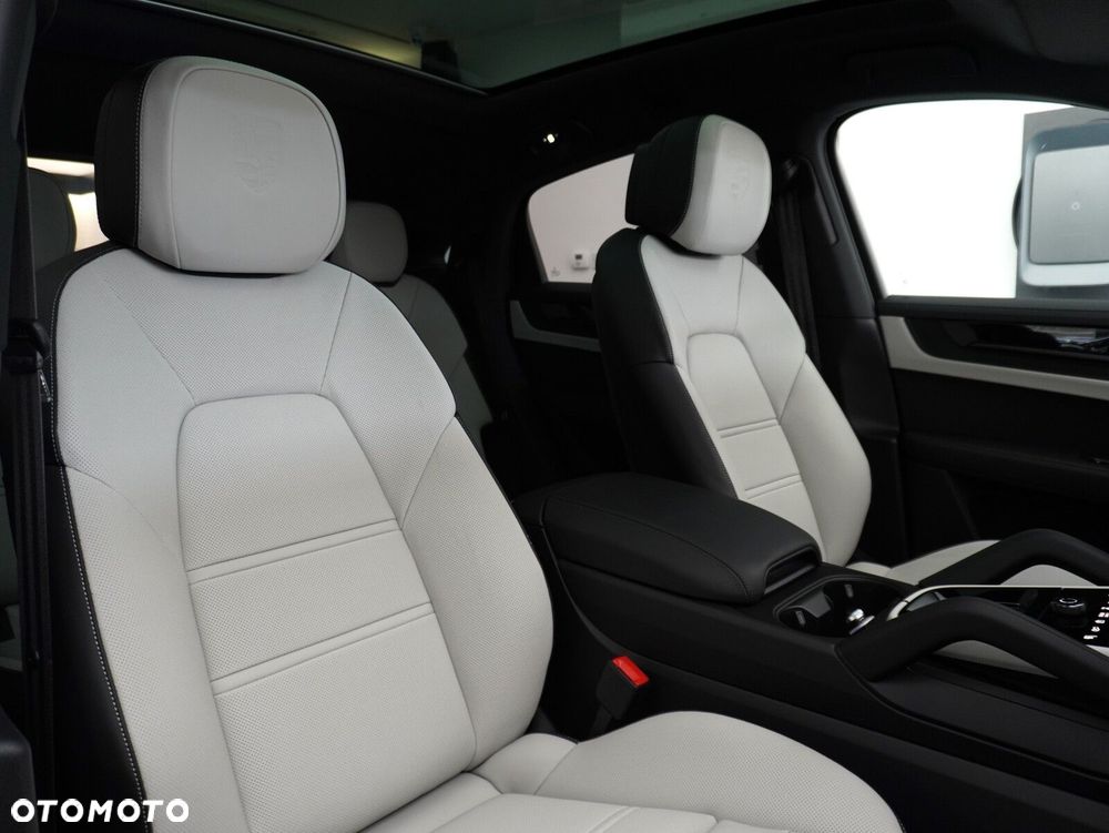 Porsche Cayenne Black Edition - 32