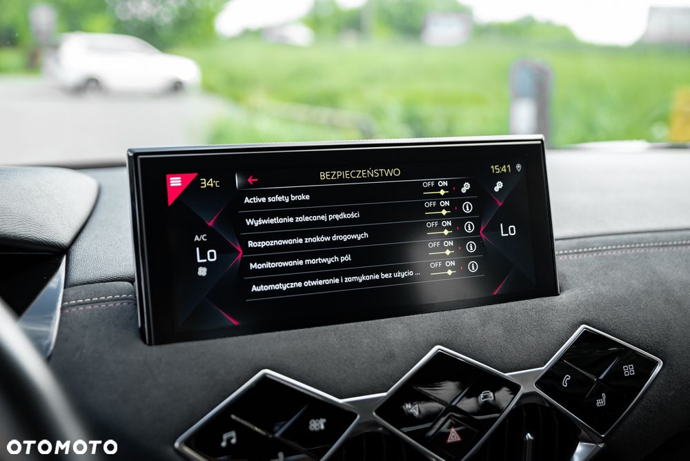 DS Automobiles DS 3 Crossback 1.2 PureTech Performance Line + - 32