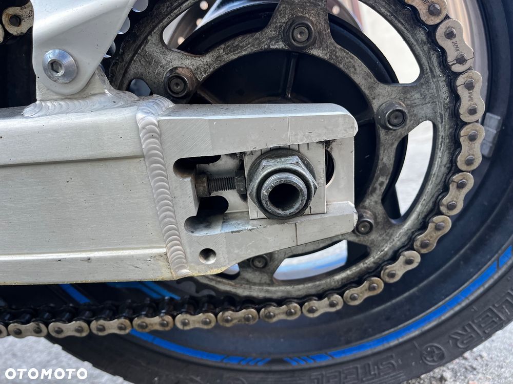 Yamaha Thunderace - 6