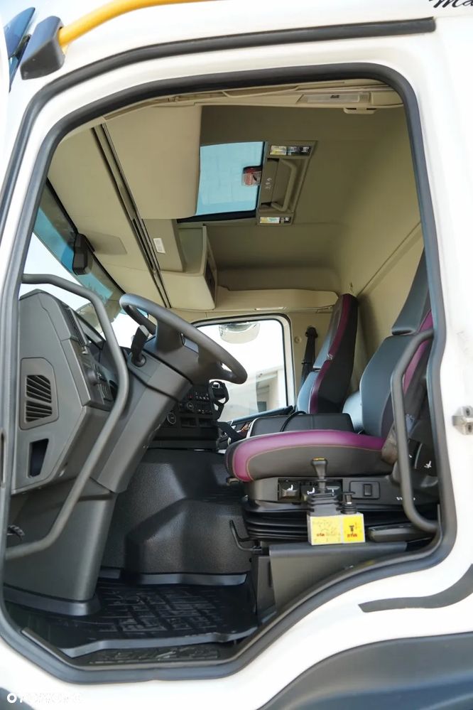 Volvo FMX 460 / 8x4 / WYWROTKA 2 STRONNA / HYDROBURTA / BORDMATIC / HARDOX / NOWE OPONY /  2021 ROK / NOWY MODEL - 25