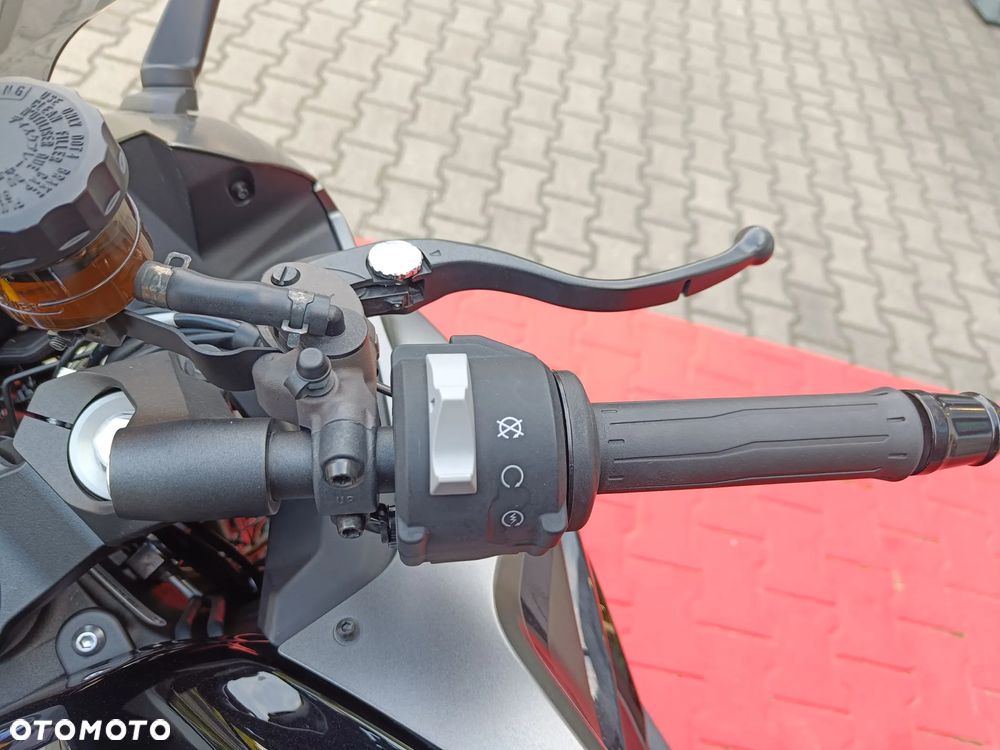 Kawasaki Ninja - 11