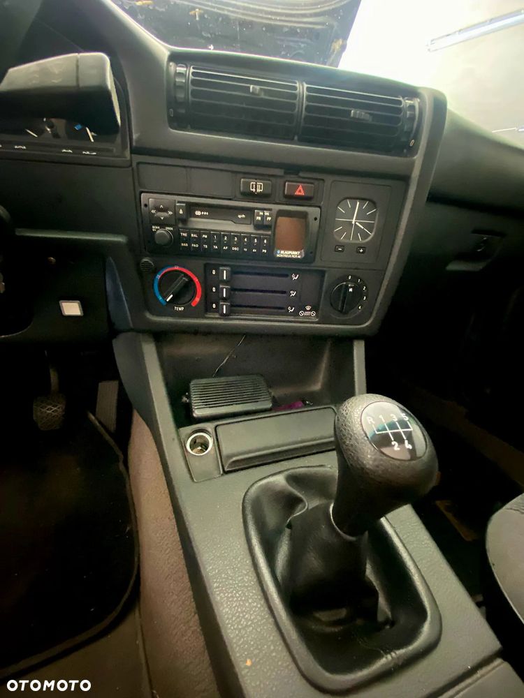 BMW Seria 3 316i Touring - 12