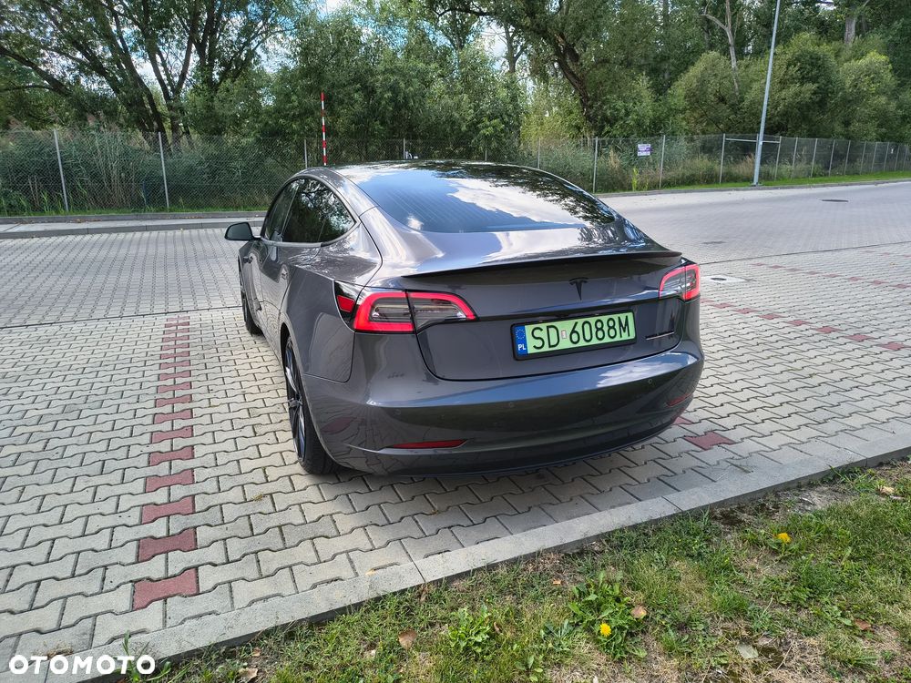 Tesla Model 3 - 7