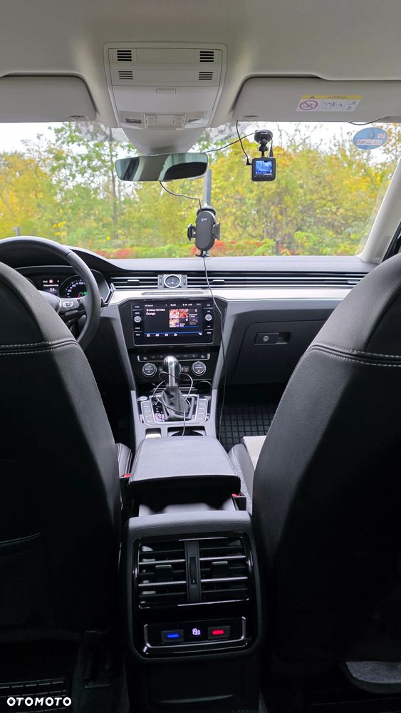 Volkswagen Passat - 8