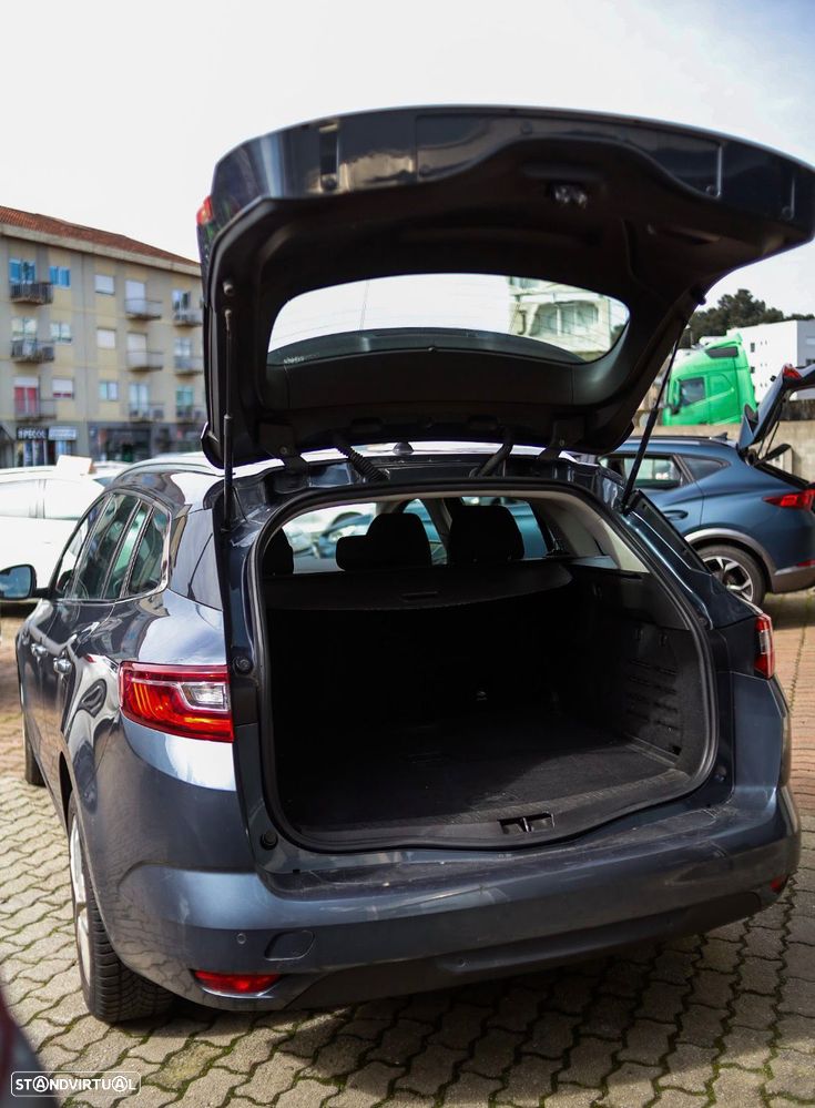Renault Mégane Sport Tourer - 6