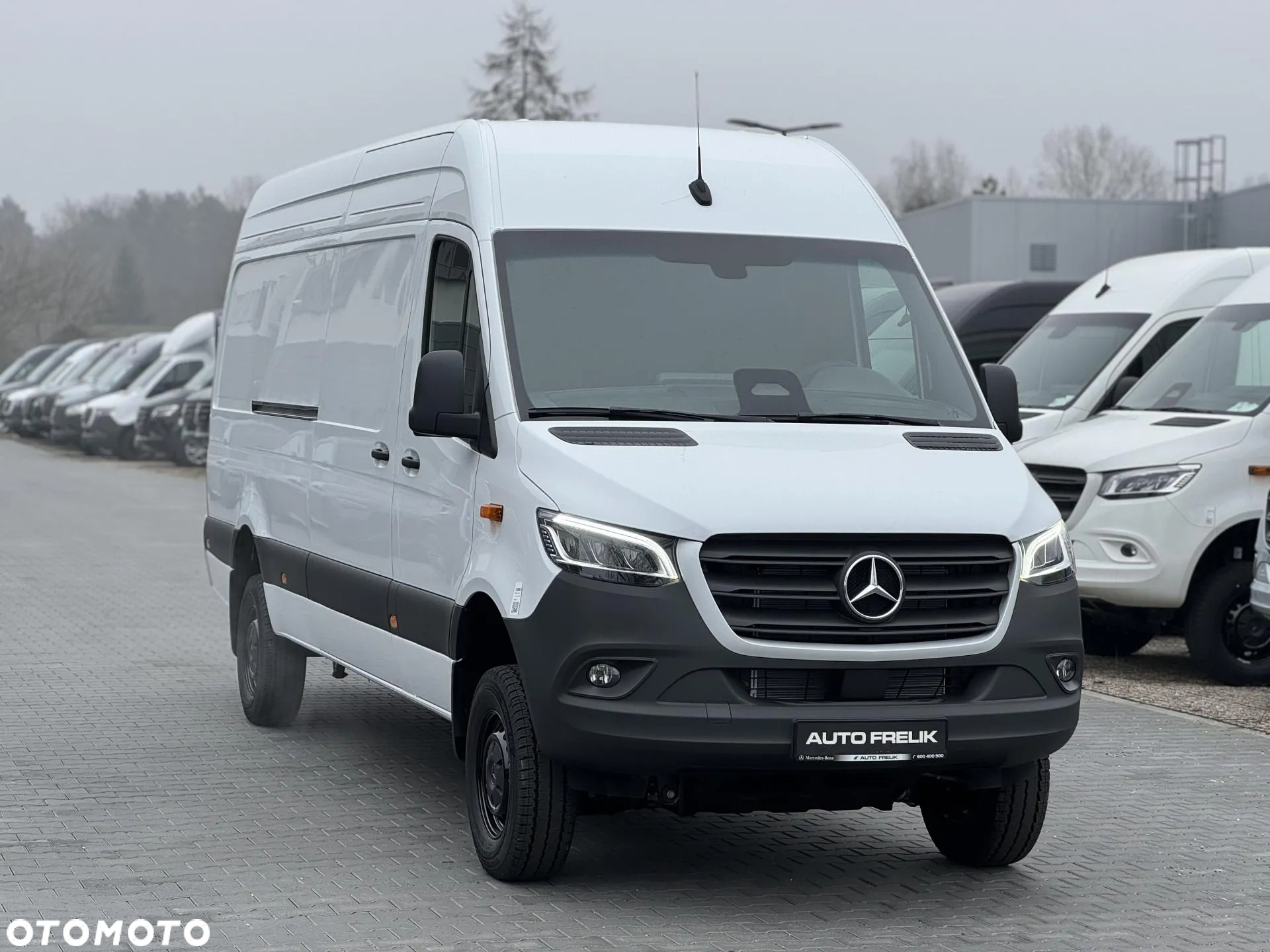 Mercedes-Benz Sprinter - 2