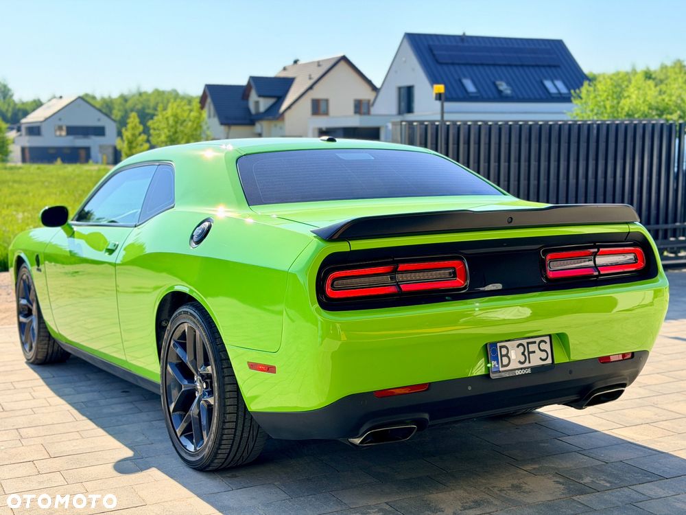 Dodge Challenger 5.7 R/T - 9