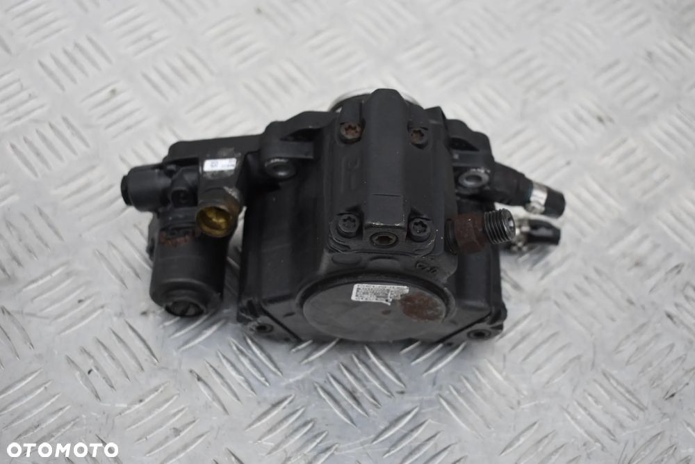 MERCEDES W204 2,2 CDI OM646 POMPA WTRYSKOWA A6460700201 - 2