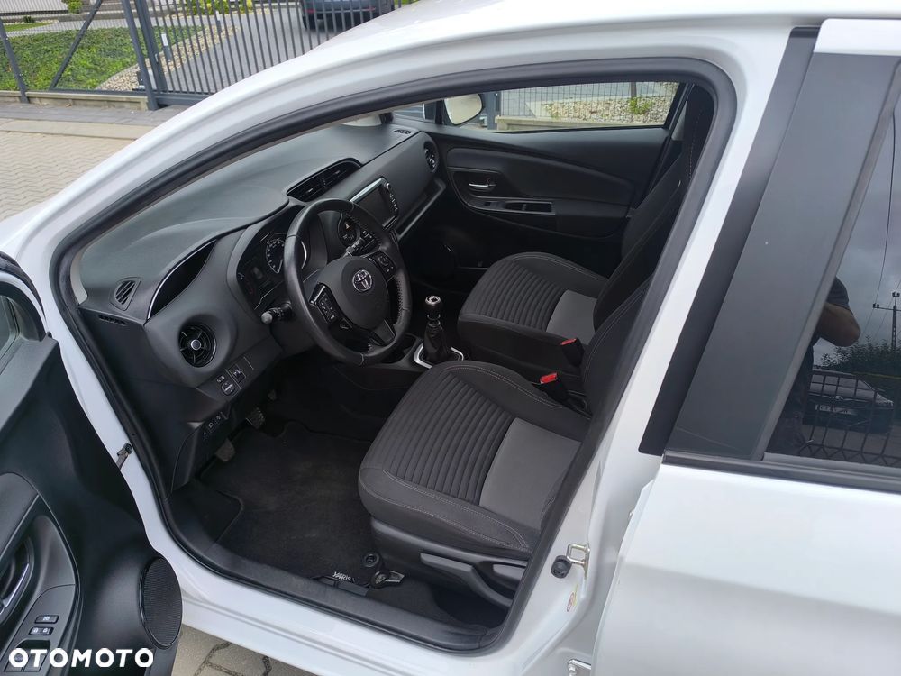 Toyota Yaris - 11