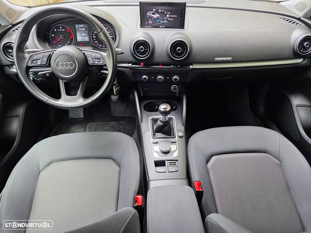 Audi A3 Sportback 2.0 TDI Design - 29