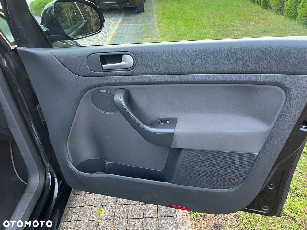 Volkswagen Golf Plus 1.4 TSI DSG United - 23