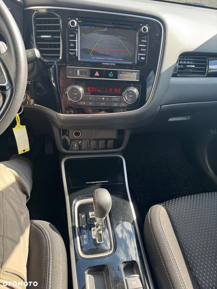 Mitsubishi Outlander 2.0 Intense CVT - 12