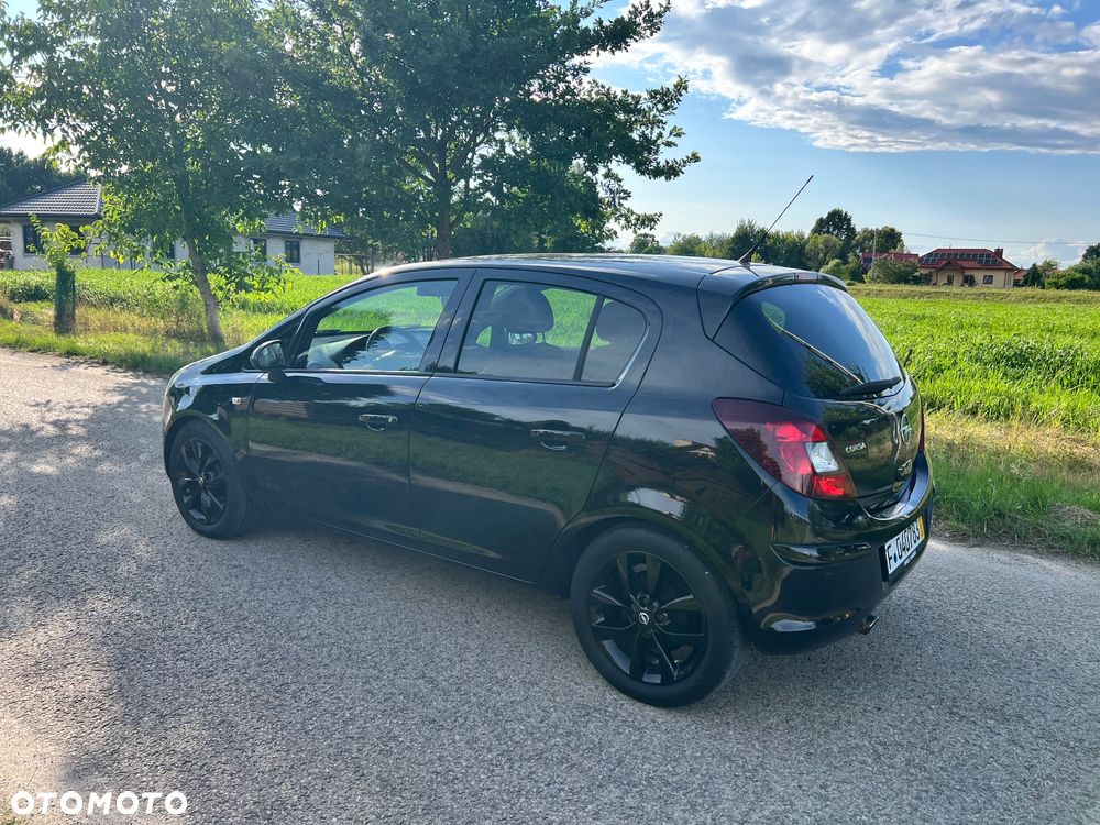 Opel Corsa 1.4 16V Cosmo - 3