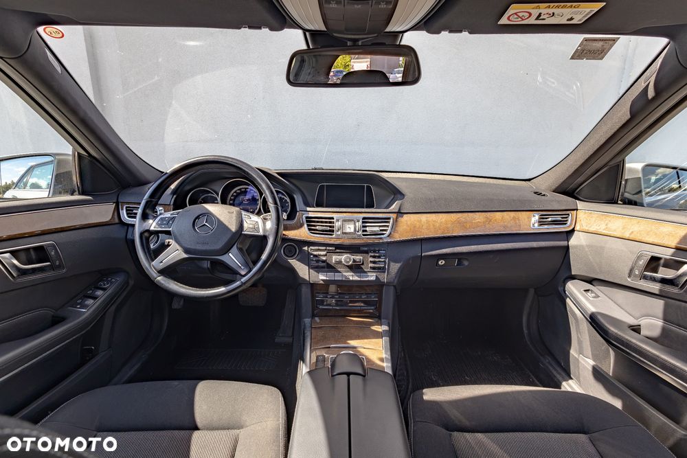 Mercedes-Benz Klasa E 200 7G-TRONIC Elegance - 6