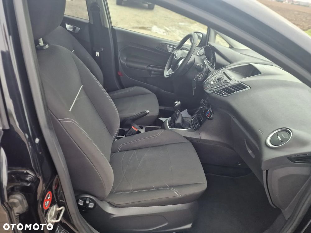 Ford Fiesta 1.25 Celebration - 27