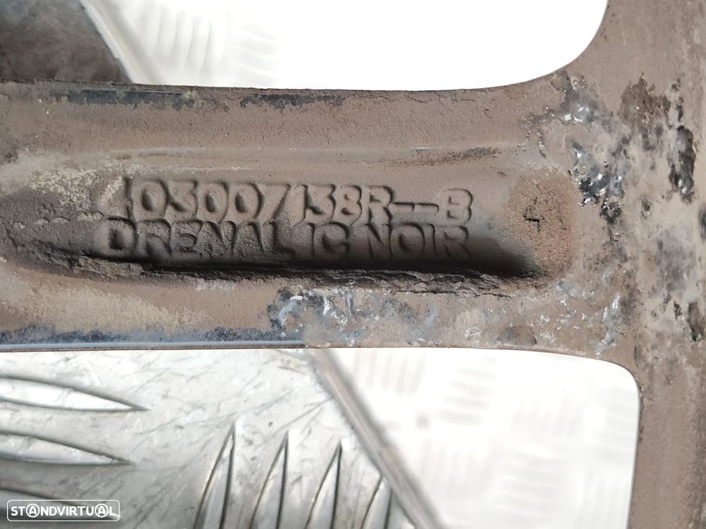 Conjunto Jantes 17 Renault Clio IV 4 7J ET44 4x100 - 21