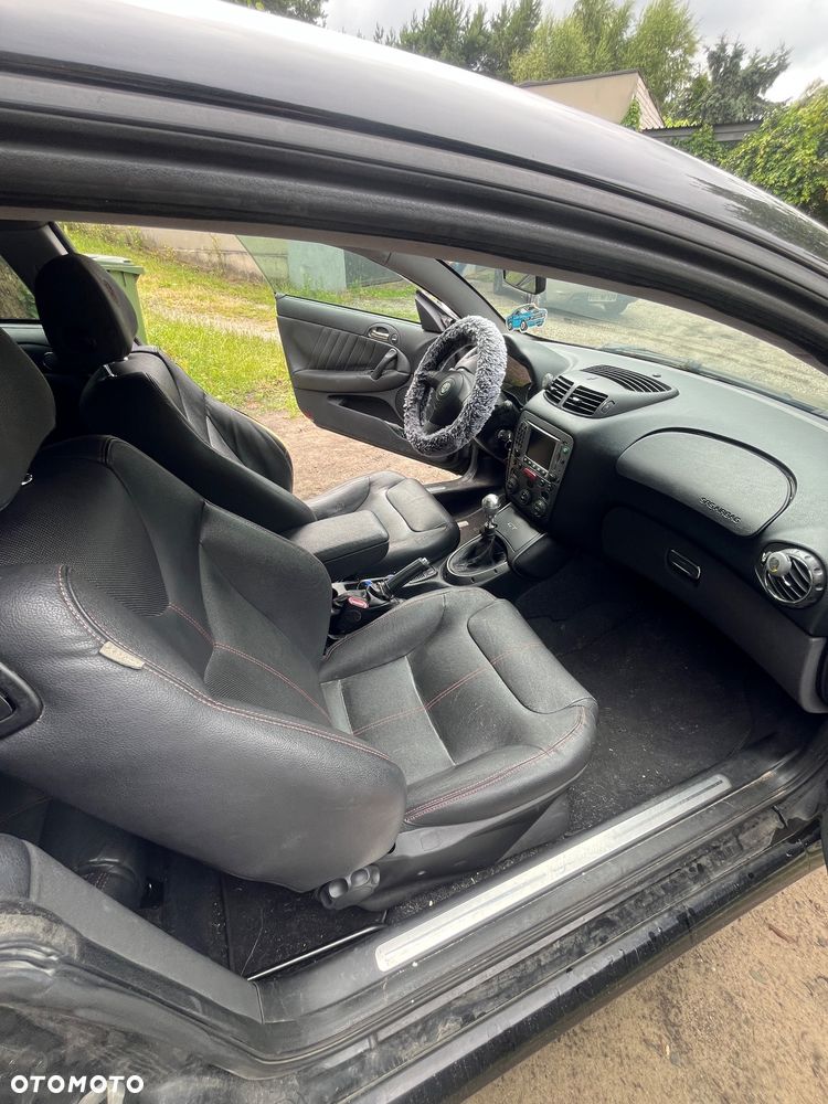 Alfa Romeo GT 1.9JTD 16V Black Line - 7