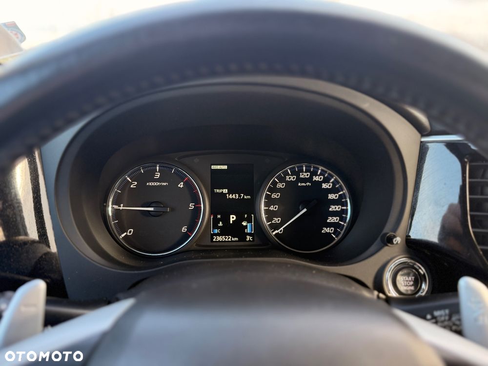 Mitsubishi Outlander 2.2 DID Intense + 4WD - 16