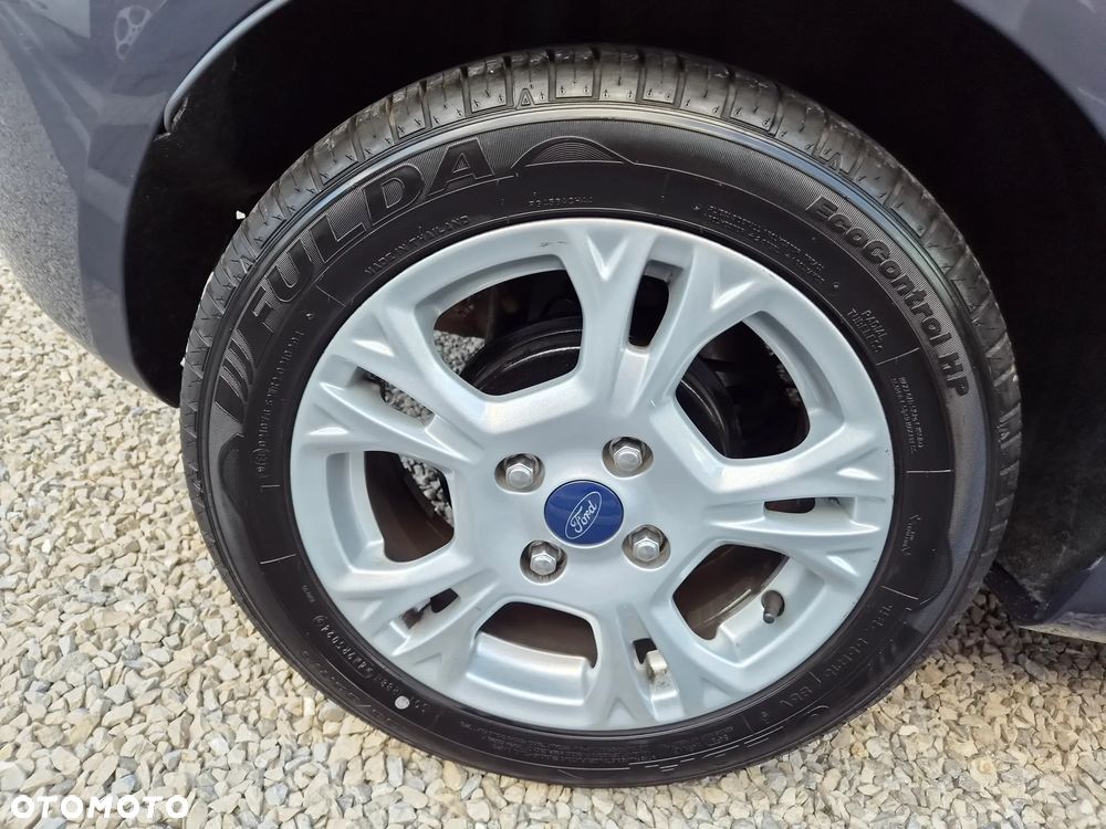 Ford Fiesta - 24