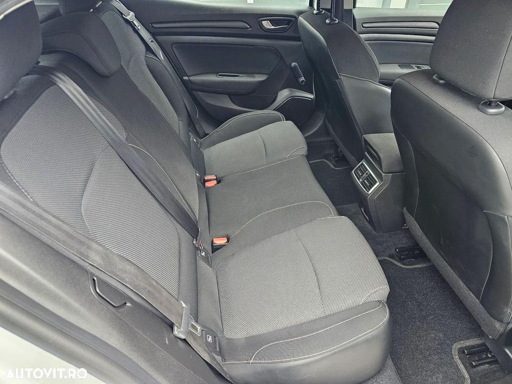 Renault Megane BLUE dCi 115 BUSINESS EDITION - 6