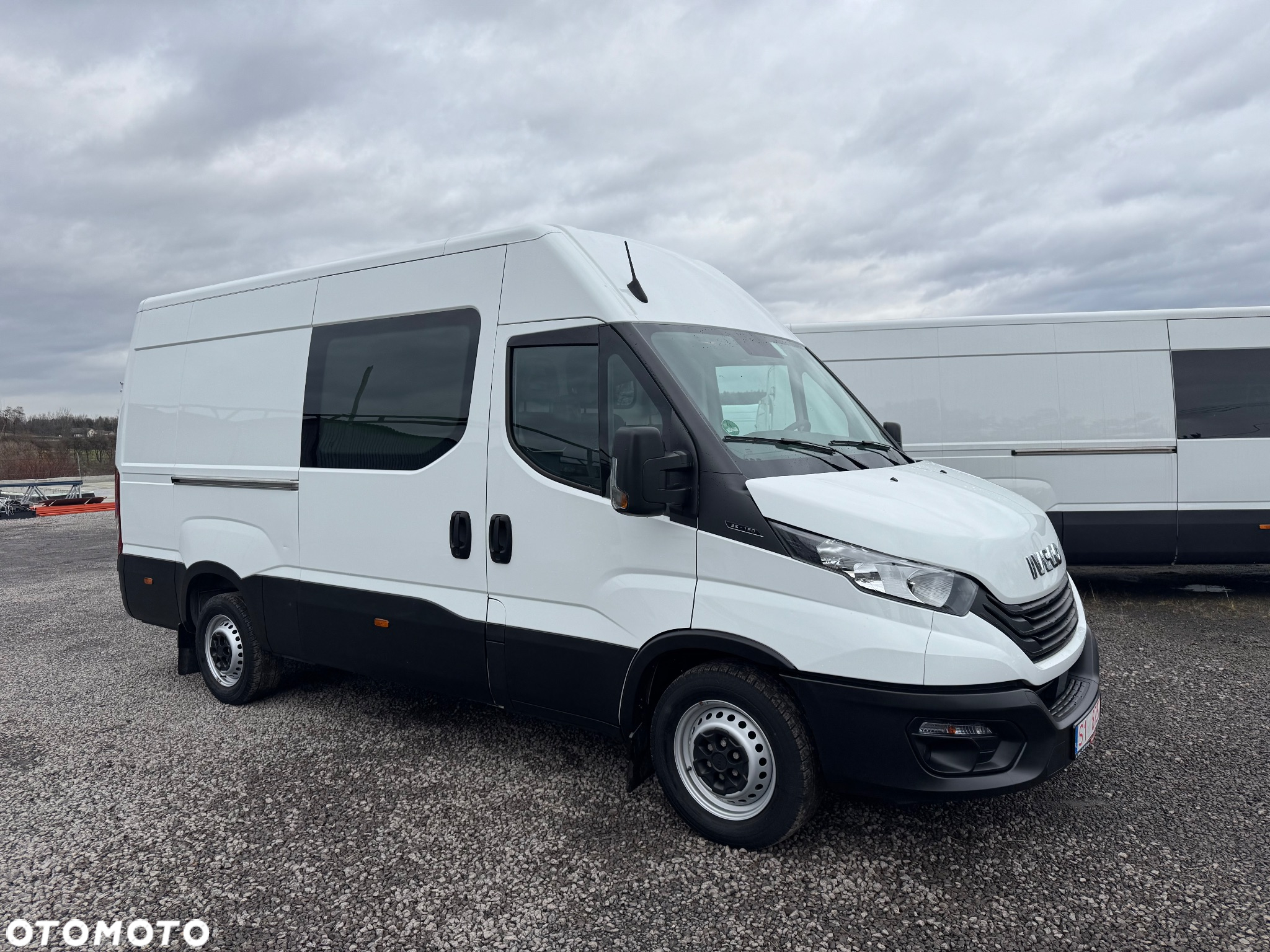 Iveco Daily Brygadówka Średni 7 os Kamera GWARNACJA - 8