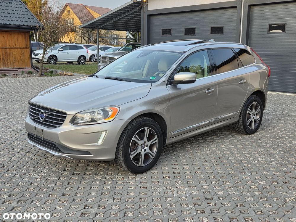 Volvo XC 60 T6 AWD Momentum - 1