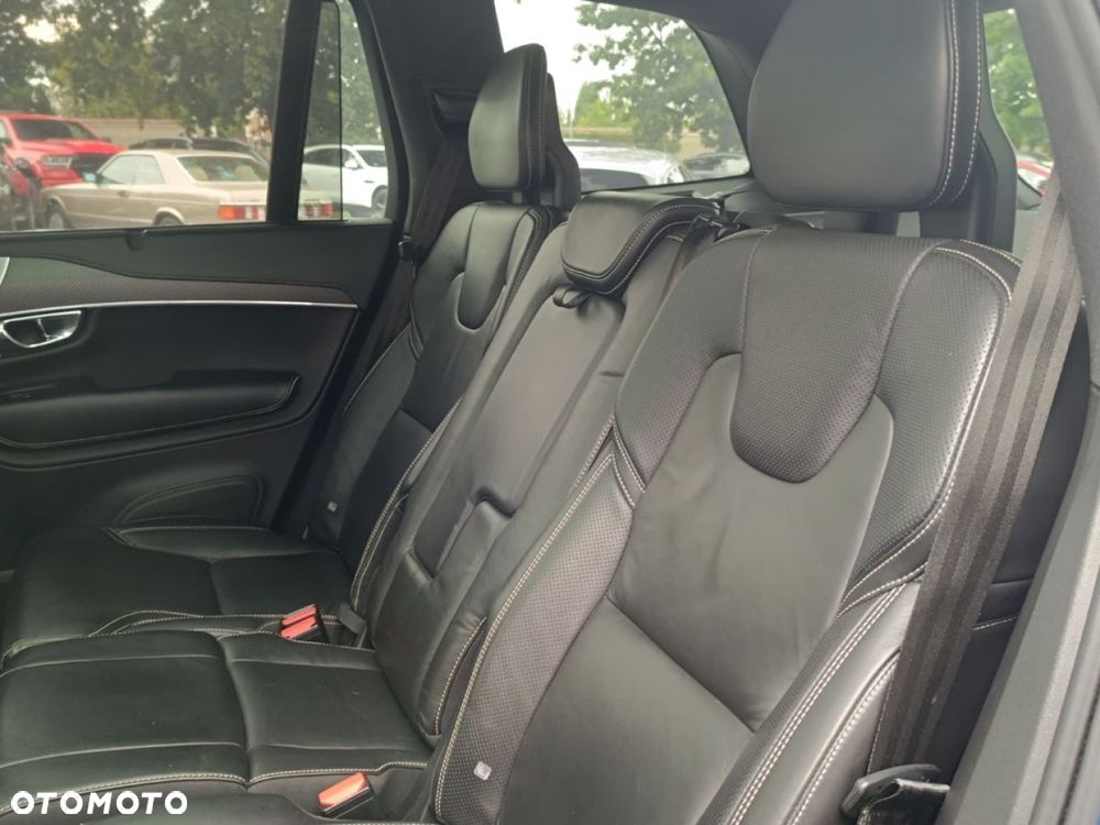 Volvo XC 90 - 23