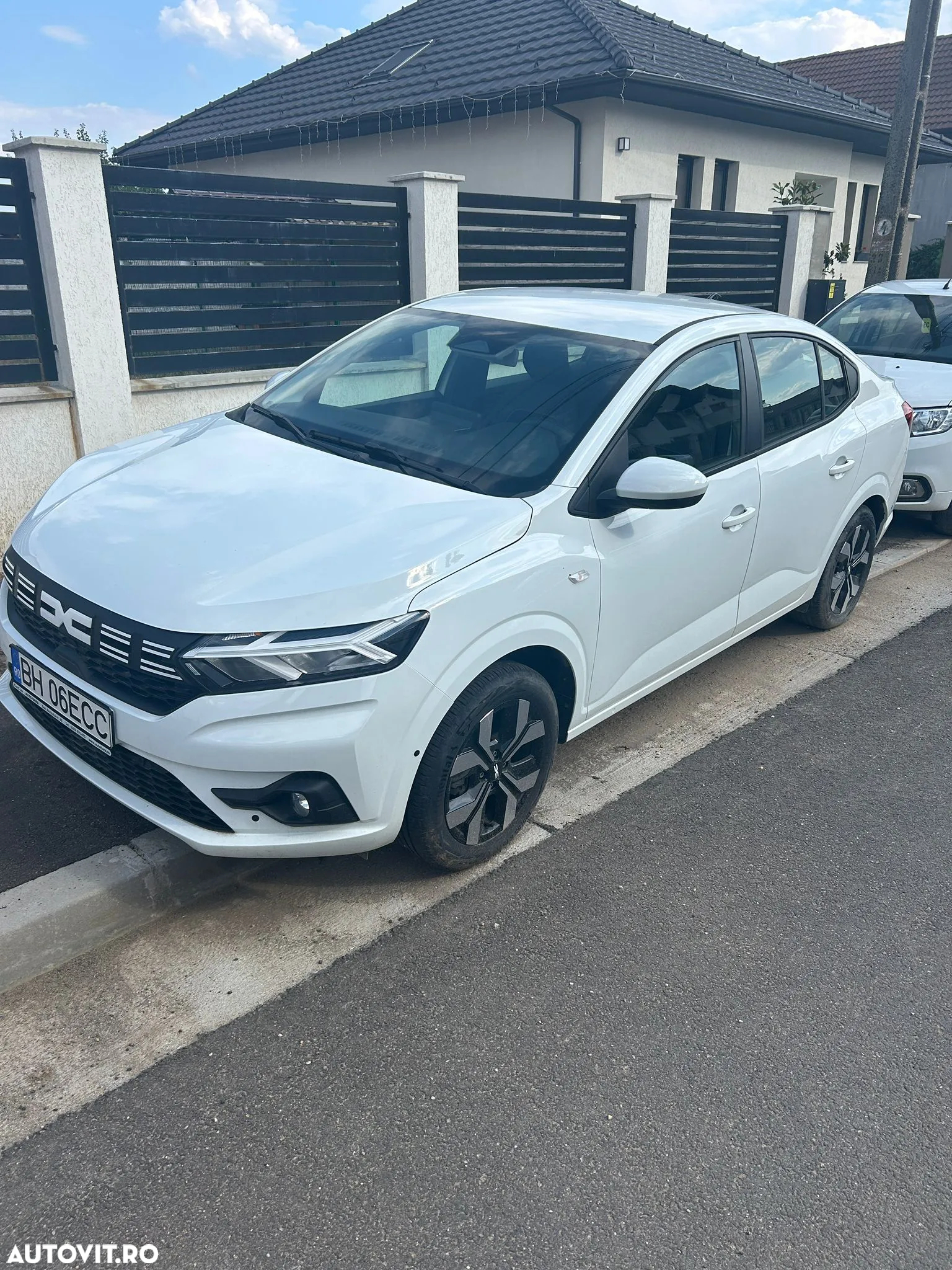 Dacia Logan TCe 90 MT6 Prestige+ - 2