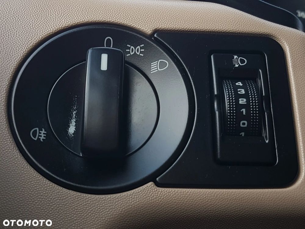 MAN TGL 12.220 HAKOWIEC 4x2 KLIMA - 34