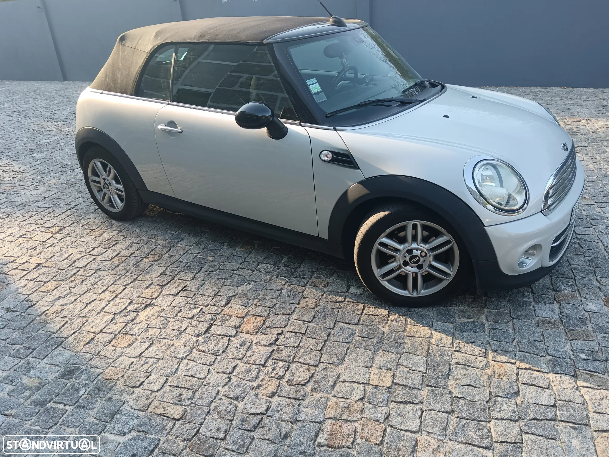 MINI Cabrio Cooper D - 9