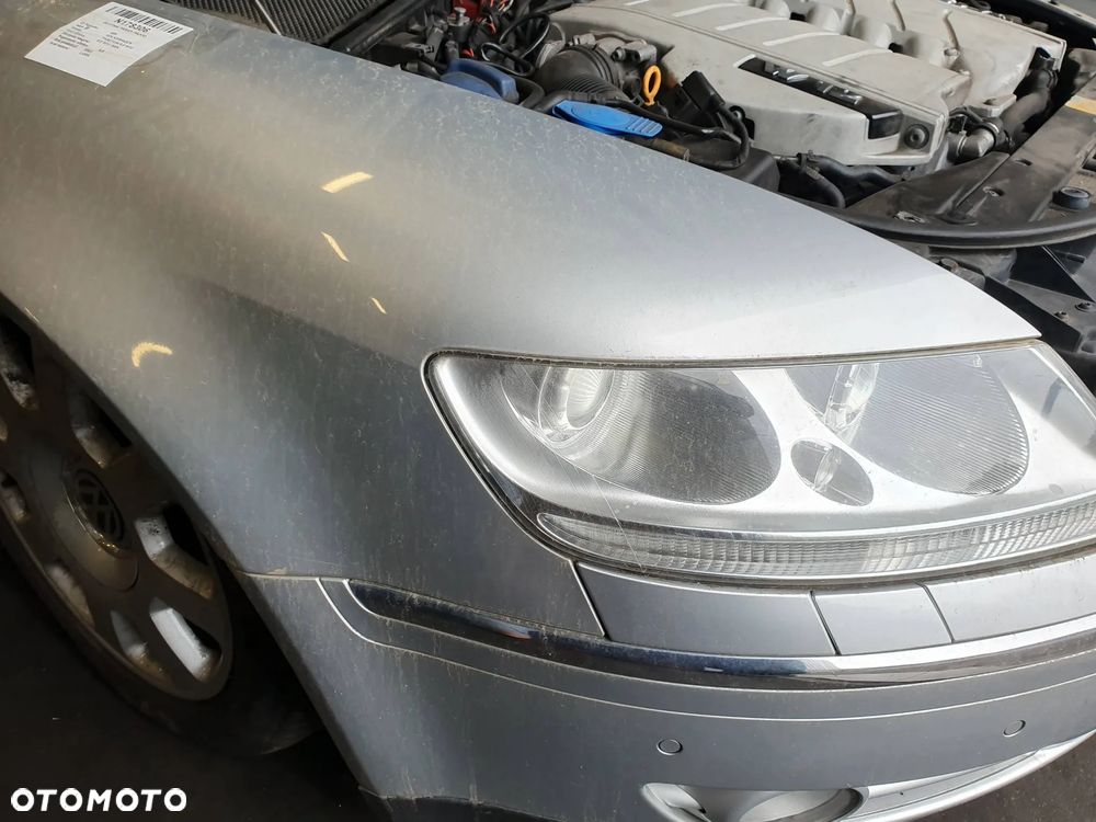 LG9R Volkswagen Phaeton 6.0 W12 2003 sedan Błotnik lewy i prawy przedni - 5