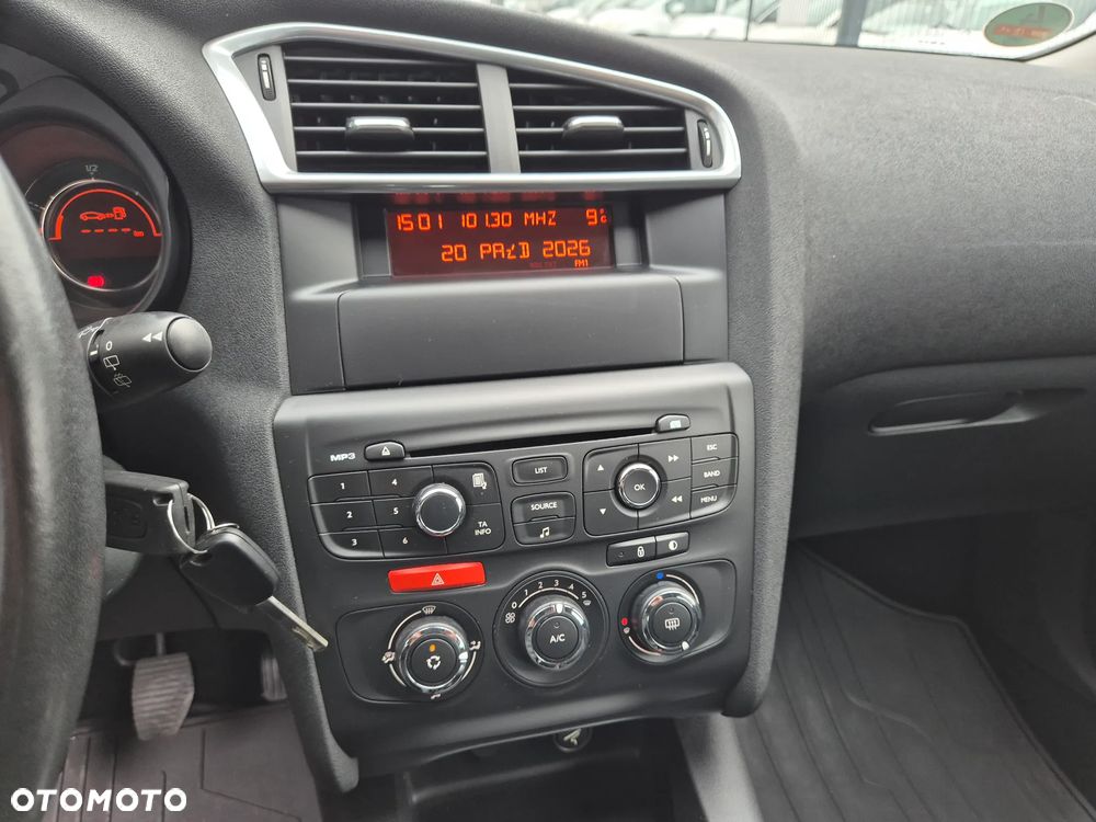 Citroën C4 VTi 120 Attraction - 38