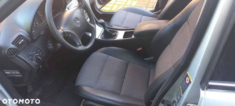 Mercedes-Benz Klasa C 180 T Kompressor Avantgarde - 11