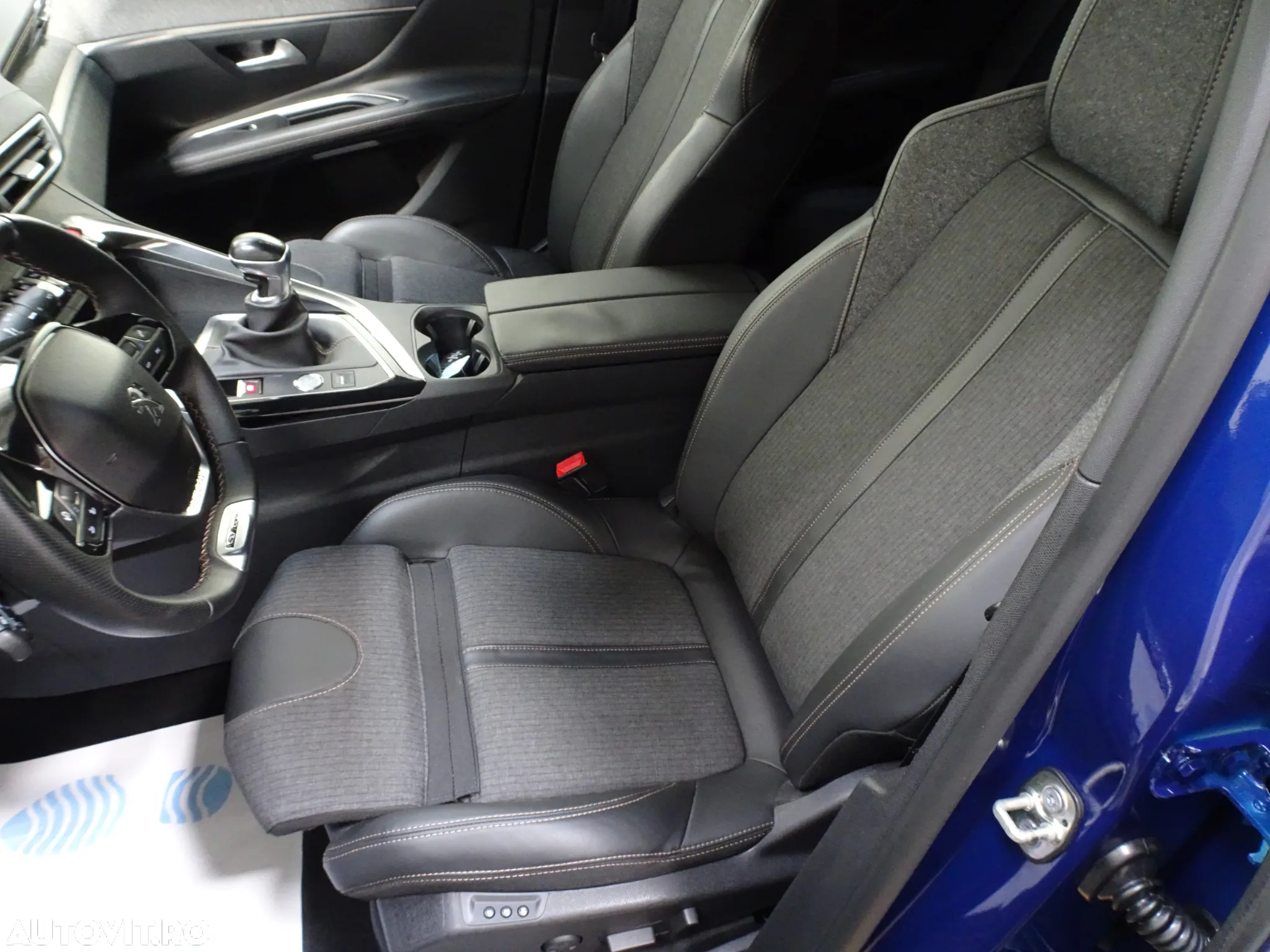 Peugeot 3008 1.2 PureTech Turbo S&S GT-Line - 12