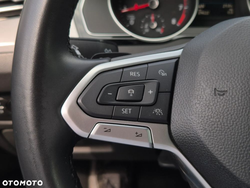 Volkswagen Passat 2.0 TSI Business DSG - 26
