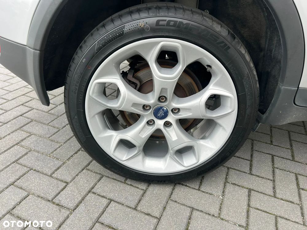 Ford Kuga - 16