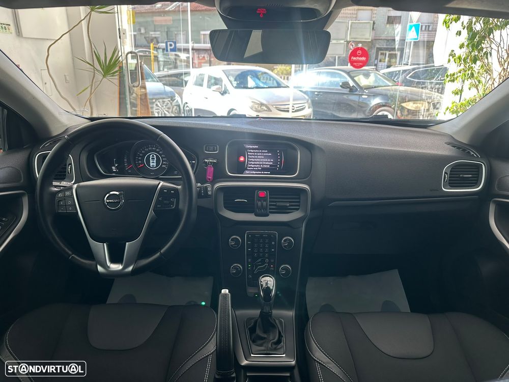 Volvo V40 2.0 D3 Kinetic Geartronic - 14