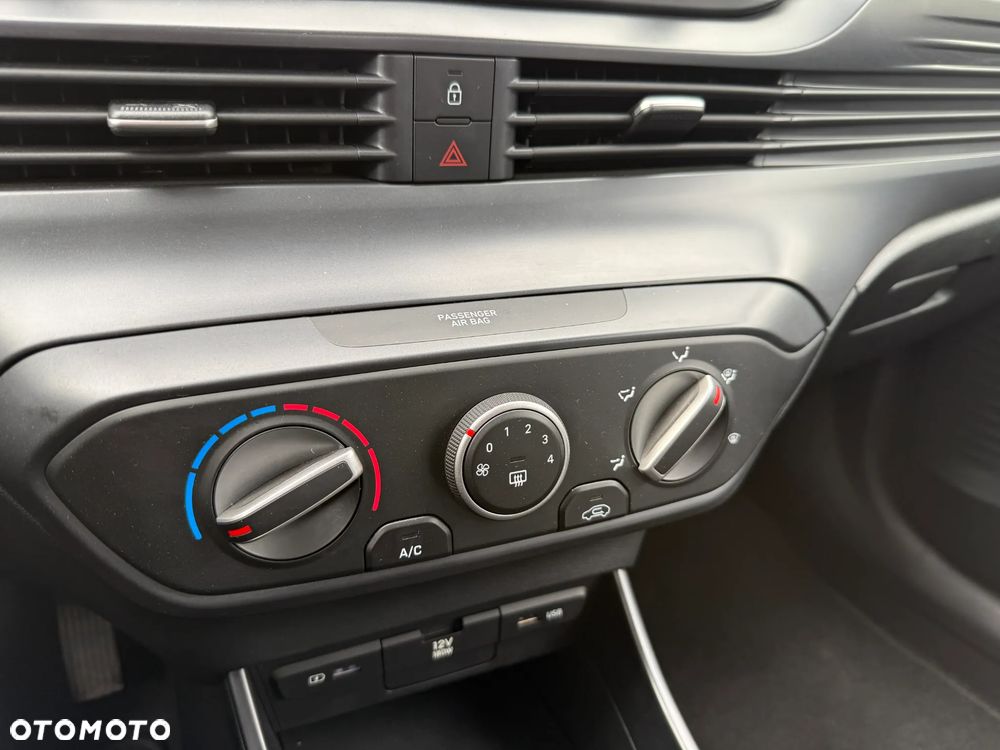 Hyundai i20 - 20