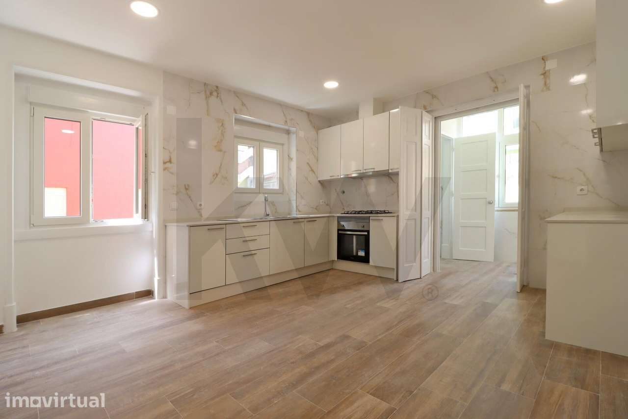 Apartamento totalmente renovado T4 +1 no Areeiro para arrendar - Grande imagem: 2/60