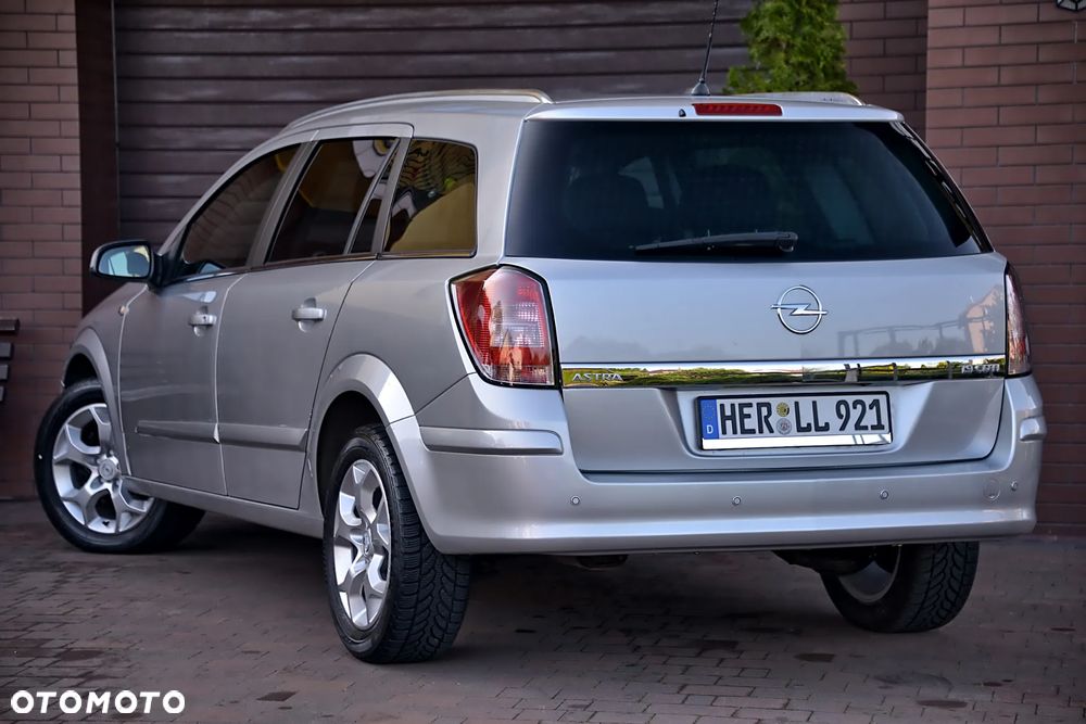 Opel Astra 1.9 CDTI Cosmo - 15