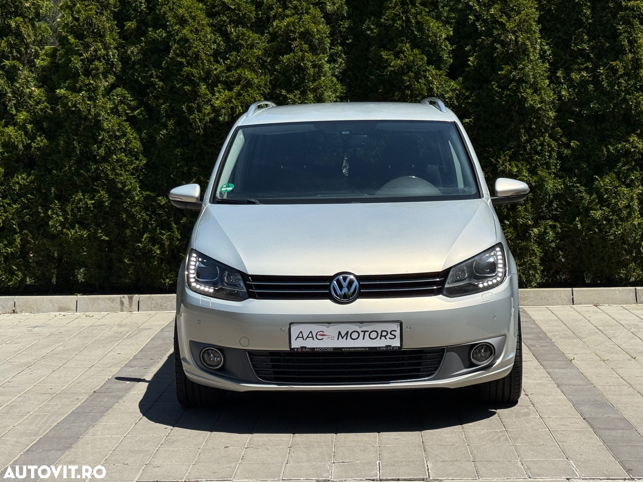 Volkswagen Touran 2.0 TDI DPF Highline DSG - 3