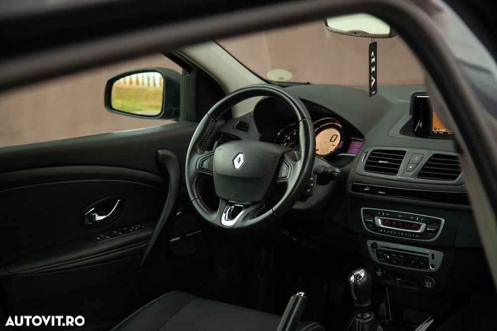 Renault Megane ENERGY dCi 130 Start & Stop Bose Edition - 6