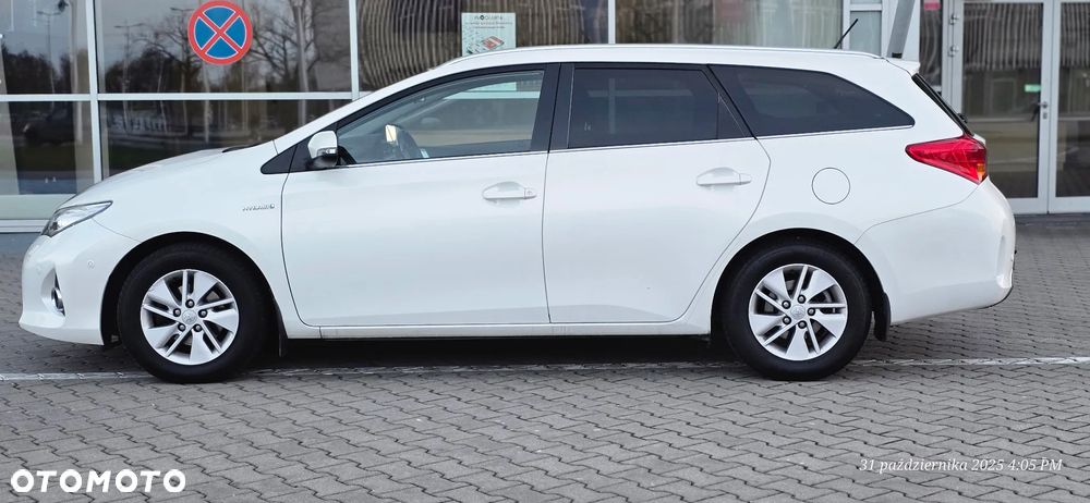 Toyota Auris 1.8 HSD Luna - 4