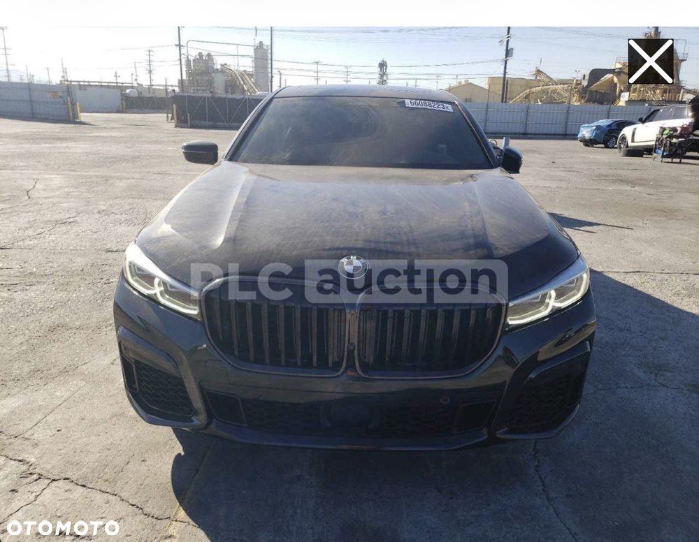 BMW Seria 7 740Li sport - 27