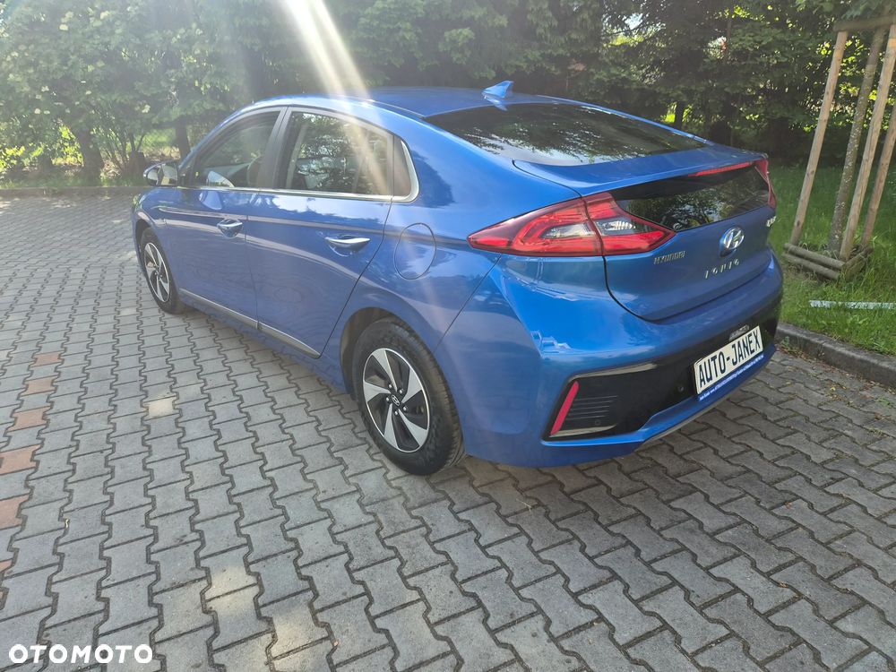 Hyundai IONIQ 1.6 GDI Premium - 8