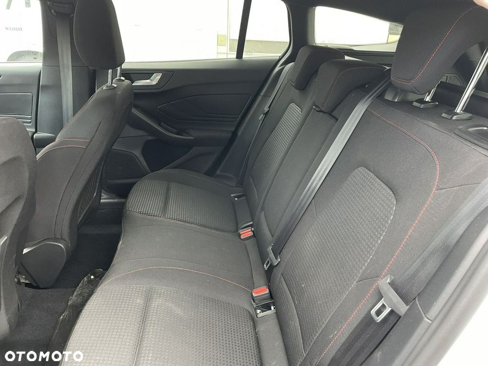 Ford Focus 1.5 EcoBlue STart-Stopp-System TITANIUM - 12