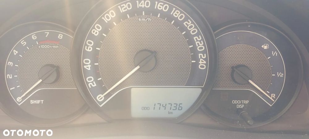 Toyota Auris 1.33 VVT-i Life Comfort - 10