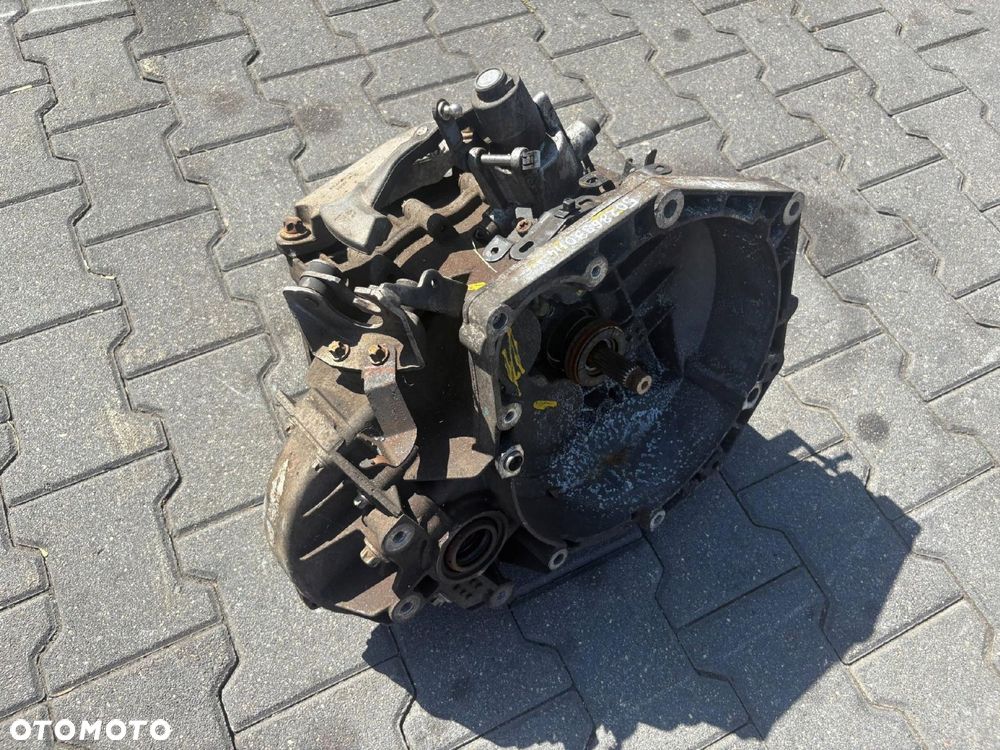 SKRZYNIA BIEGÓW 1.9 CDTI M32 OPEL OPEL ZAFIRA 2008 - 1