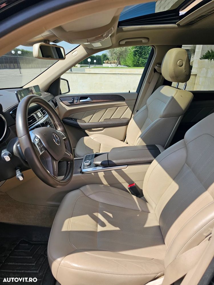 Mercedes-Benz GL - 13